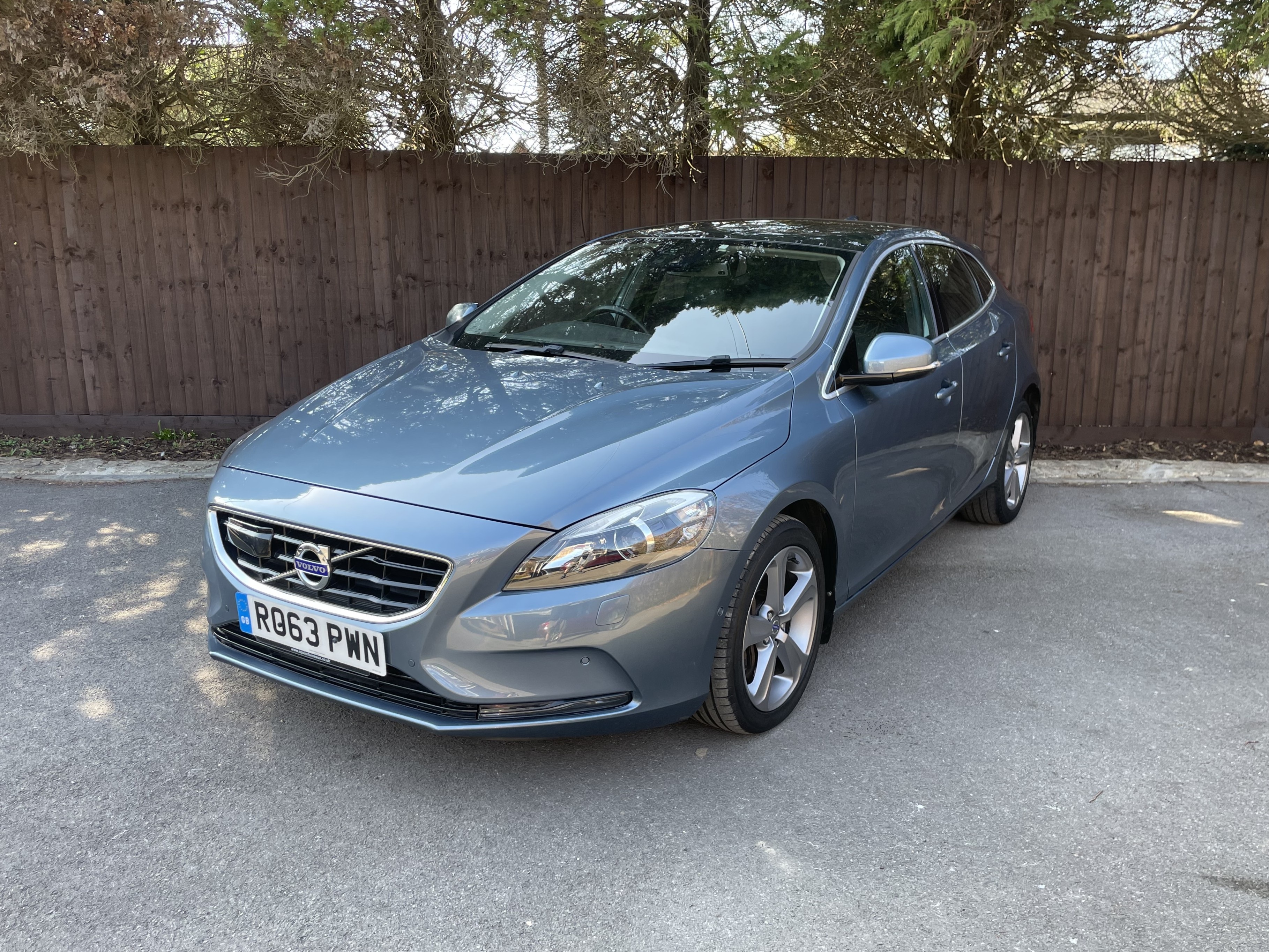 V40